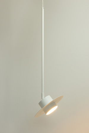 CHARLIE S biały 150cm ruchomy klosz 41289 