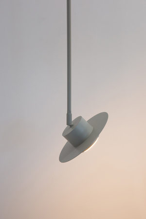 CHARLIE M szary bez dł. max 200 cm ruchomy klosz 41302	